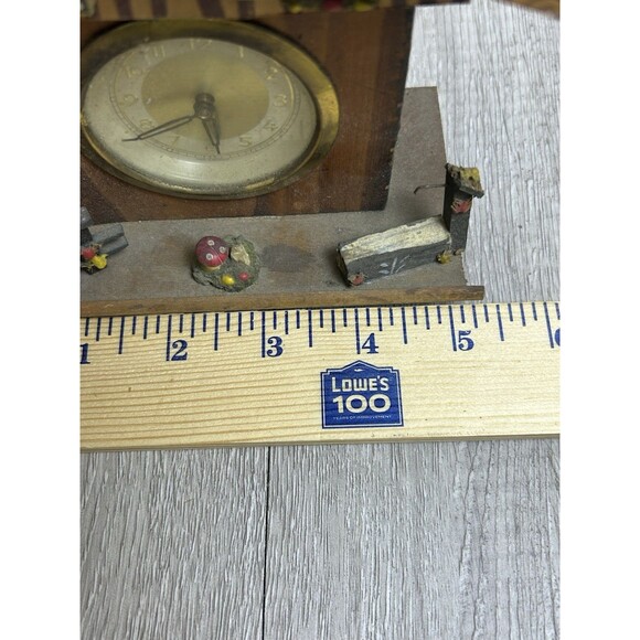Vintage Wooden Bavarian Lodge Cabin Clock - Clock Works But House Needs TLC - Picture 10 of 12